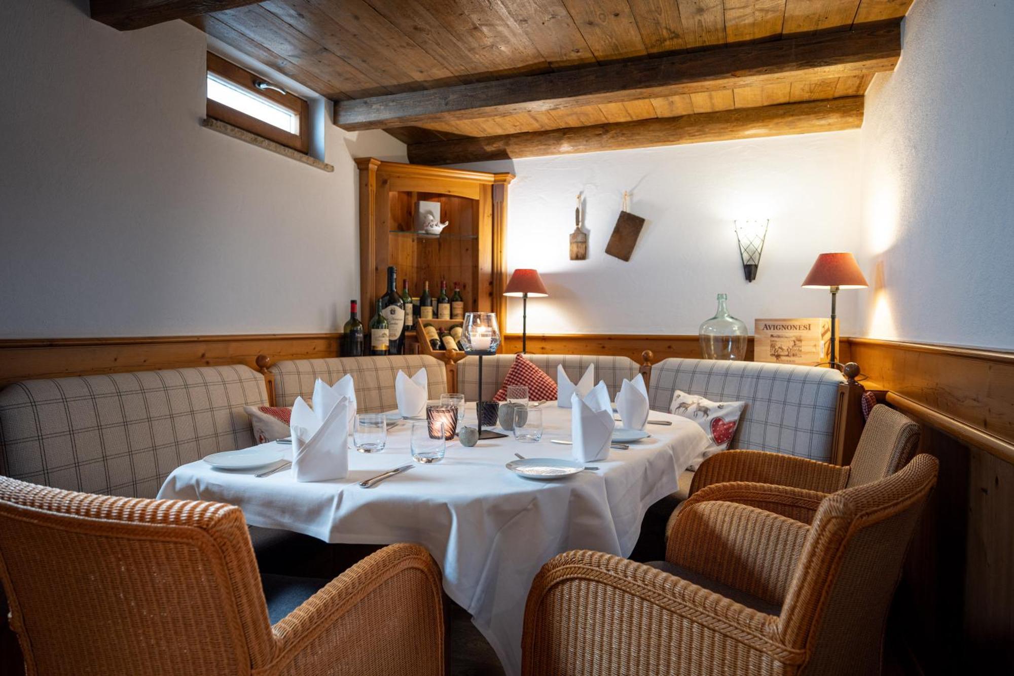 Hotel Gasthof Rössle Stetten am Kalten Markt Exteriör bild