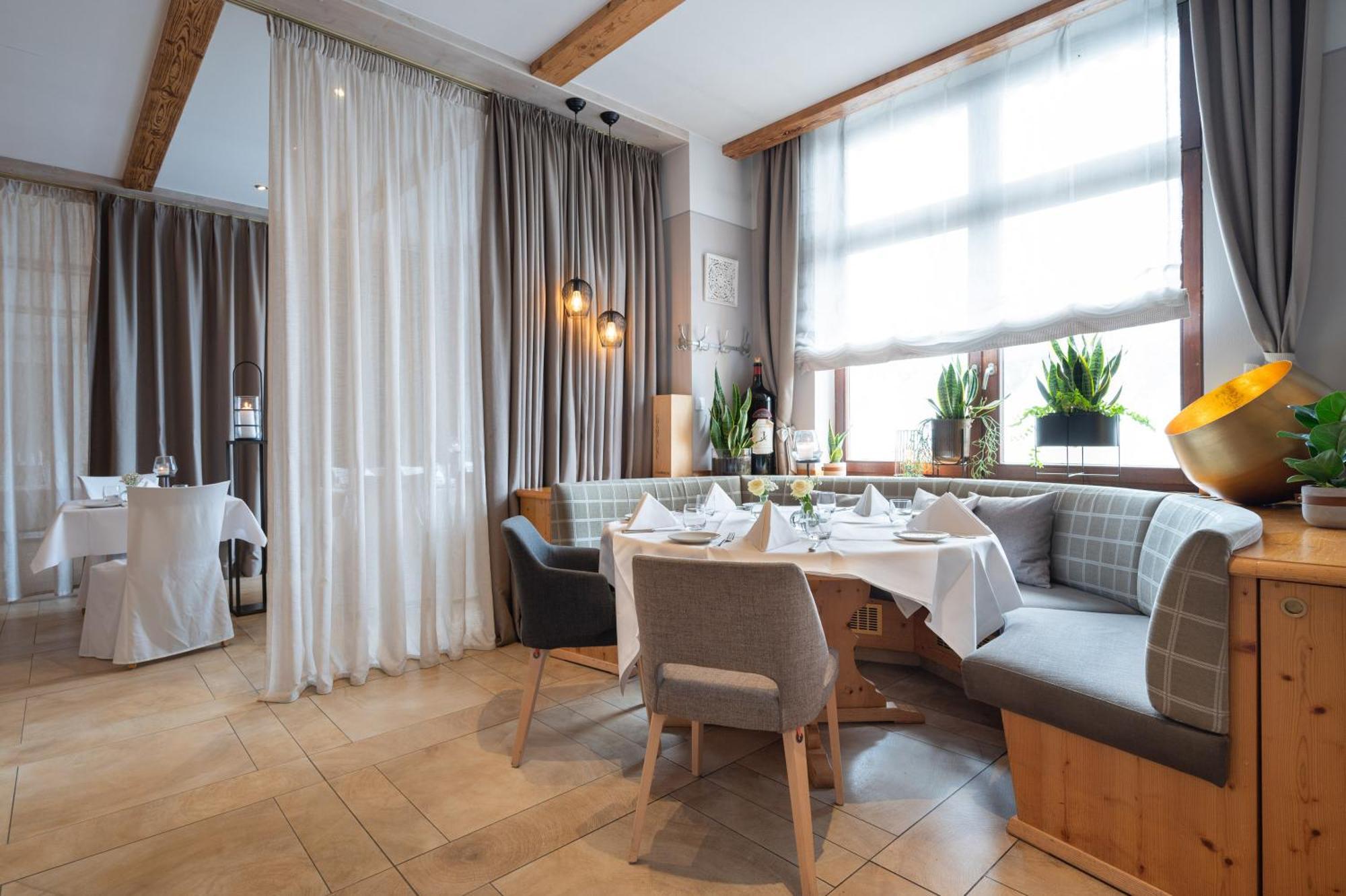 Hotel Gasthof Rössle Stetten am Kalten Markt Exteriör bild